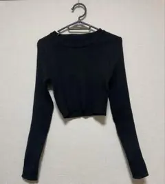 黒 クロップドニット