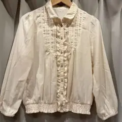 アイボリー フリル付きブラウス