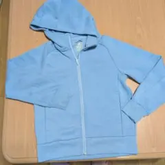 ユニクロ　水色 フード付きジップアップパーカー