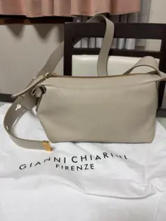 GIANNI CHIARINI オリアーナ　ショルダーバッグ　極美品❣️