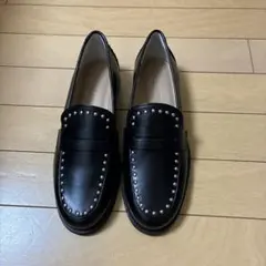 スタッズ付き ローファー ブラック　新品　24.5cmのサムネイル