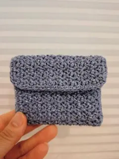 ハンドメイド 手のひらサイズ　手編みカードケース