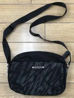 エヴェックス　黒ショルダーバッグのサムネイル