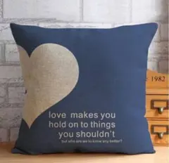 ネイビーブルーハートデザインクッションカバー　　　インテリア