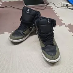 A*y様 Nike AirJordan 1 Midブラック/オリーブ/セイル/ホ