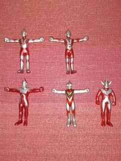ウルトラマン ミニフィギュア 4体セット - メルカリ