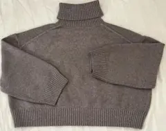 H&Mタートルネックセーター（モカブラウン）