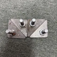 Luminous ルミナス　スチールラック三角プレートアジャスター4個セット