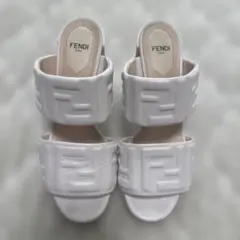 FENDI サンダルのサムネイル