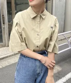 お*る様 fredy emue FR刺繍ハーフスリーブタックシャツ　ベージュ　Zのサムネイル