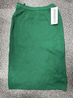 【タグ付】GIVENCHY　ジバンシー　ニットスカート　グリーンのサムネイル