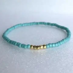 ガラスビーズブレスレット　ターコイズグリーン　カットゴールド