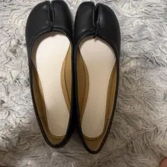 美品！AN Ndoob 足袋パンプス フラットシューズ ブラックのサムネイル
