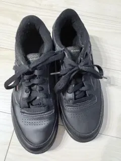またお値下げ！Reebok CLASSIC スニーカー ブラックのサムネイル