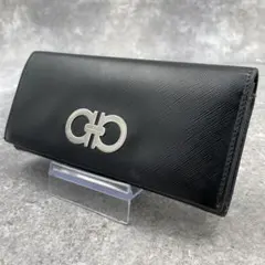 【美品】Ferragamo　フェラガモ　長財布　ブラック　レザー　ガンチーニのサムネイル