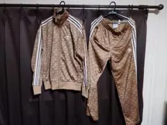 アディダス　セットアップ