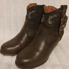 ブラウン装飾付きウエスタンブーツ