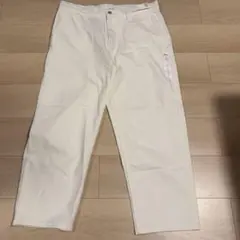 新品タグ付きUNIQLO ユニクロ（UNIQLO）リラックスアンクルジーンズ