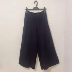 ブラック プリーツ ガウチョパンツ