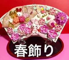 春飾り　着物を着たうさぎちゃんプレート飾り　 つまみ細工　ちりめん細工　置き飾り