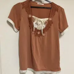 d*7様 アクシーズファムレース装飾の半袖Tシャツ