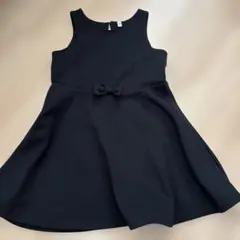 黒のノースリーブワンピース（リボン付き）　100