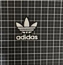 白 刺繍アイロンワッペン