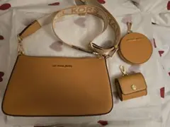 MICHAEL KORS ベージュショルダーバッグ