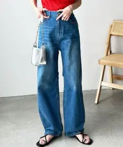 GeeRA 美脚魅せ　バレルレッグ カーブ デニムパンツ Sサイズ
