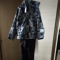 送料無料　数回使用　スノーボードウェア　スキーウェア　スノーウェア　Ｌ メンズ