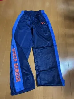 【新品】アンダーアーマー ジュニア用トレーニングパンツ　140cm