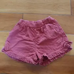 赤いフリル付きショートパンツ 140