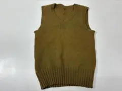 【レディース　古着】オリーブグリーン Vネック ニットベスト　きれいめ