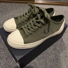 FRED PERRY Hughes Low スニーカー カーキ 26cmのサムネイル