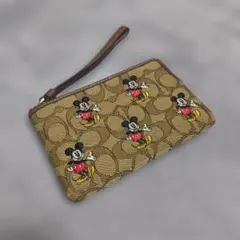 COACH　コーナー　ジップ　リストレット　シグネチャー　Disney