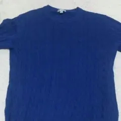 ユニクロのケーブルニット