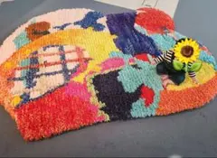 抽象模様のラグ