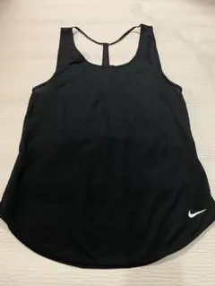 ナイキ ブラック タンクトップ メッシュSヨガウェア(着心地はゆったりS以上)