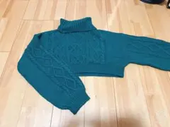 グリーン ハイネック ケーブルニットショート丈 M
