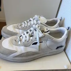 PUMA ホワイト スエード スニーカー