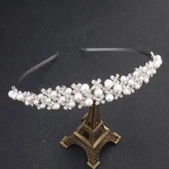 【新品】ブライダルカチューシャ パール 結婚式 花嫁 ティアラ 高品質