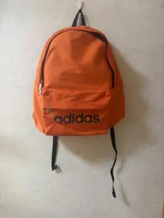 adidas オレンジリュック