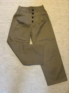 GU ベージュ　パンツ
