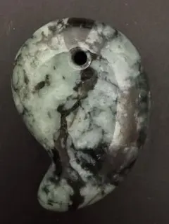 糸魚川翡翠　金山産 ⭐︎春涛 糸魚川翡翠 金山産 ⭐︎春涛 - メルカリ