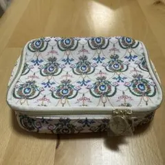 ポール&ジョークリスマスコフレ2025花柄刺繍ポーチ ホワイト