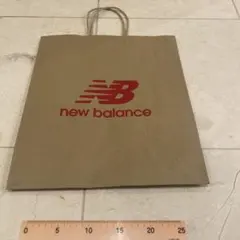 New Balance ショップ袋 紙袋 ショッパーのサムネイル