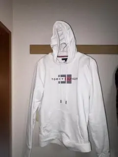 TOMMY HILFIGER ホワイトパーカー