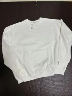 ホワイト クルーネック トレーナー