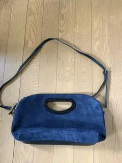 ペリーコ（PELLICO）のANELLI（アネッリ）シリーズのクラッチバッグのサムネイル