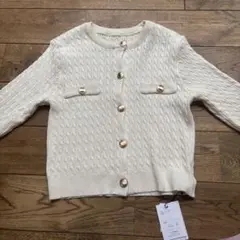 ゴールドボタンケーブルニットカーディガン